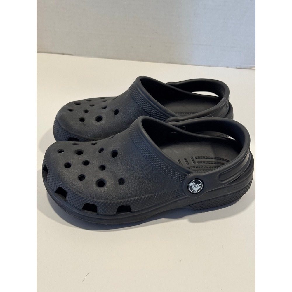 Crocs Classic Clog Kids SZ J1 Black Lightweight Slip On Water Shoes - Picture 3 of 8